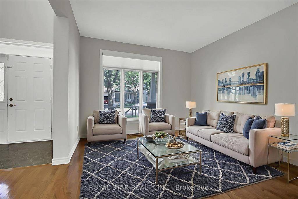 Blossom Park - Airport And Area, ON K1T 4E6,611 Devonwood CIR