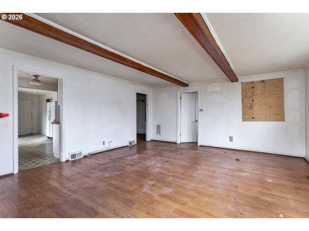 Portland, OR 97233,805 SE 197TH AVE