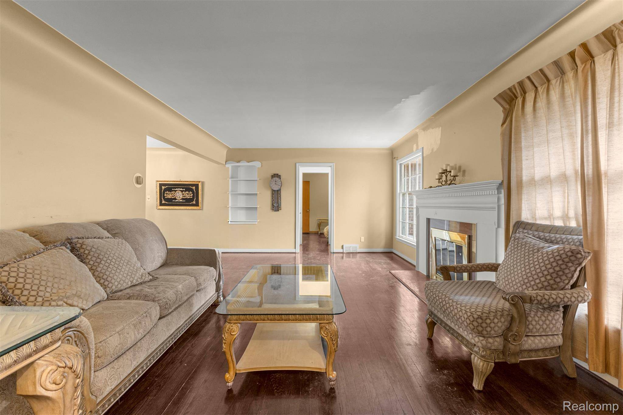 Dearborn, MI 48128,22028 Watsonia ST