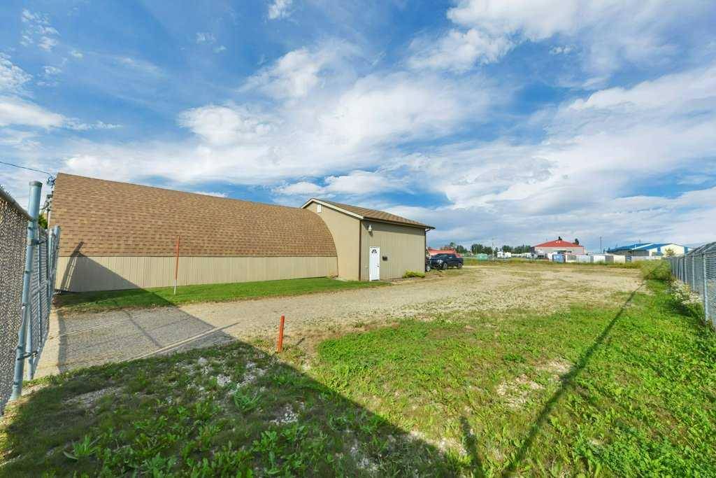 Sylvan Lake, AB T4S 1P4,7 Industrial DR