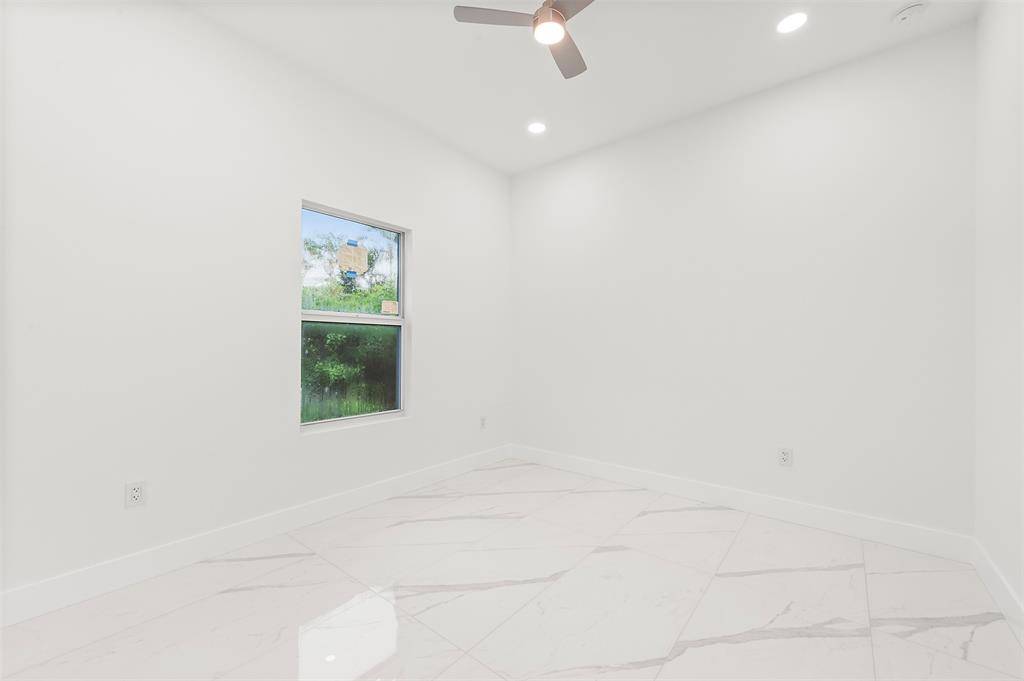 Fort Lauderdale, FL 33311,2407 NW 8th st