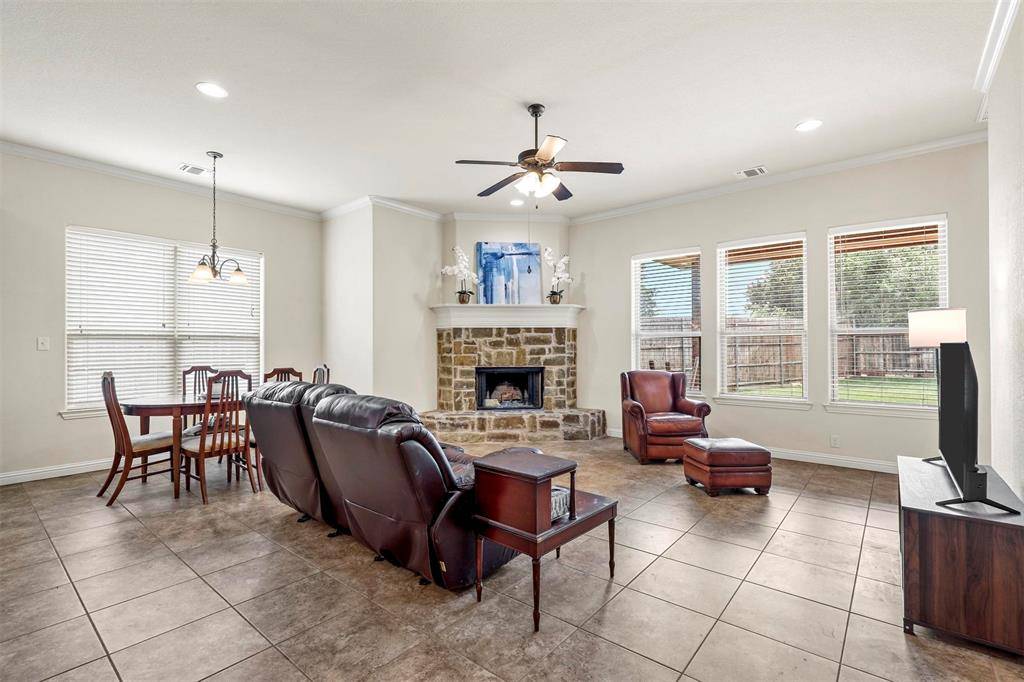 Granbury, TX 76049,210 Donna Circle