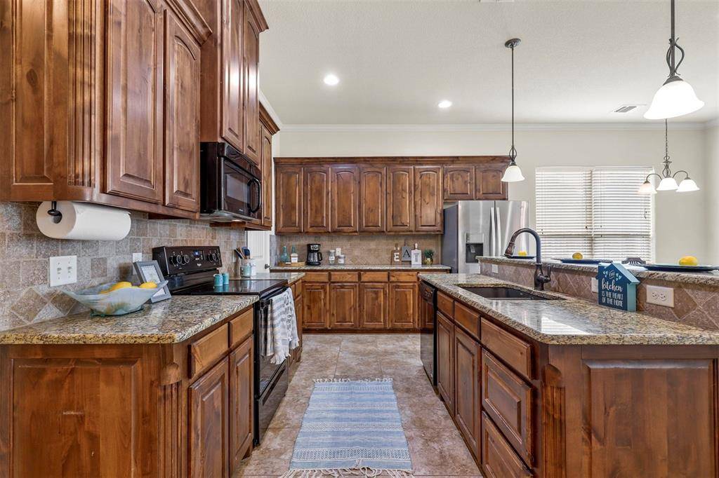 Granbury, TX 76049,210 Donna Circle