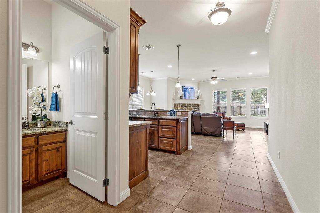 Granbury, TX 76049,210 Donna Circle