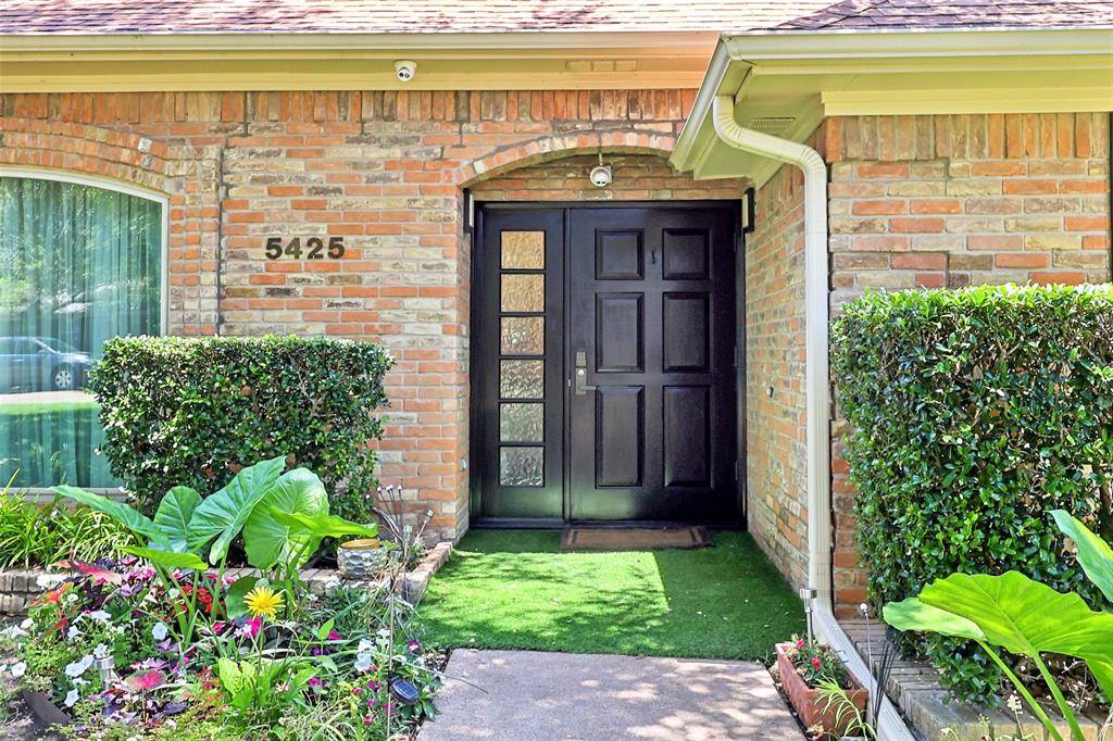 Dallas, TX 75229,5425 Northmoor Drive