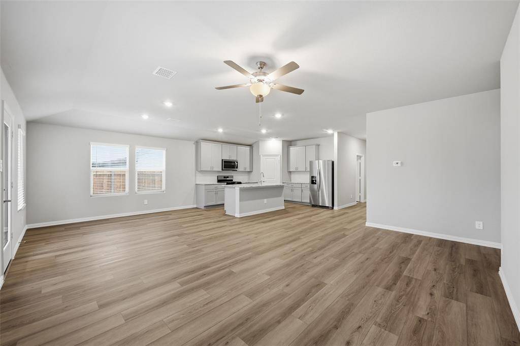 Mckinney, TX 75069,413 Midnight Oak Drive