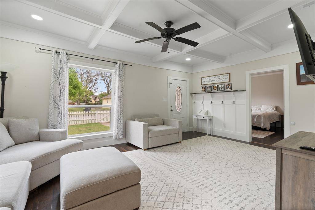 Cleburne, TX 76033,226 W Willingham Street