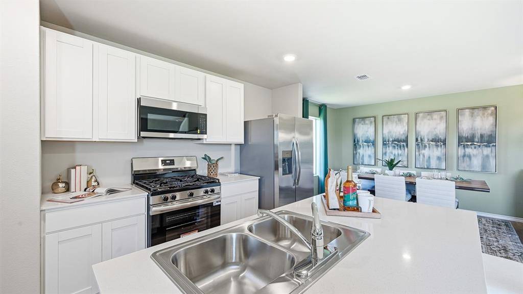 Denton, TX 76249,5512 CORDUROY Road