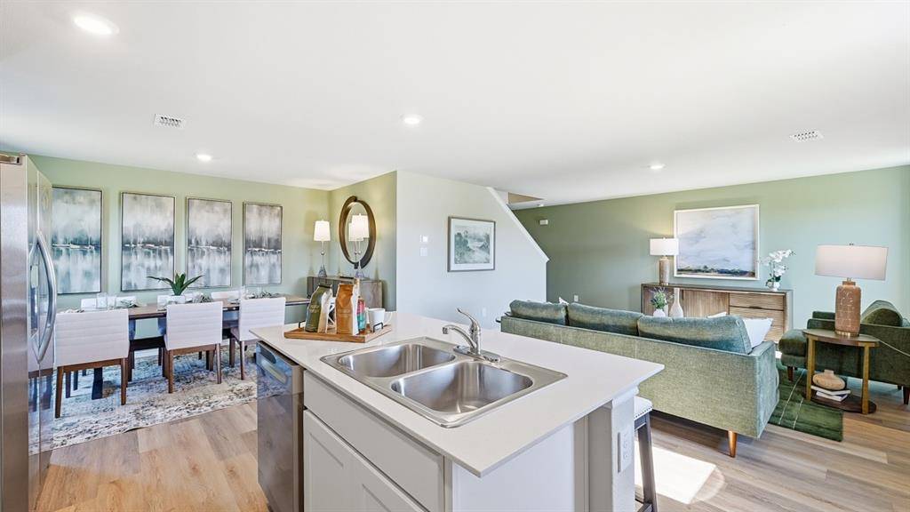 Denton, TX 76249,5512 CORDUROY Road