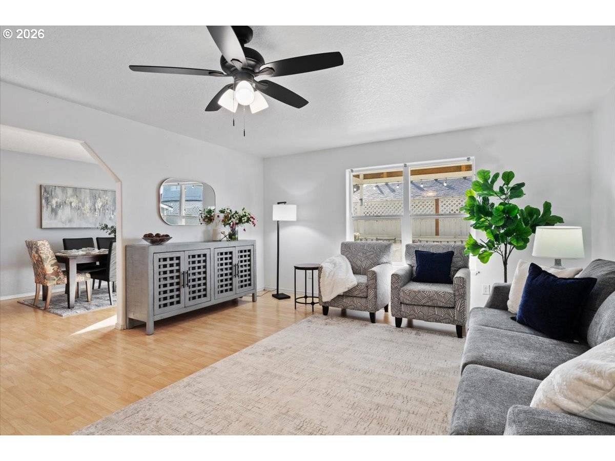 Salem, OR 97305,4240 NE PAINTBRUSH CT