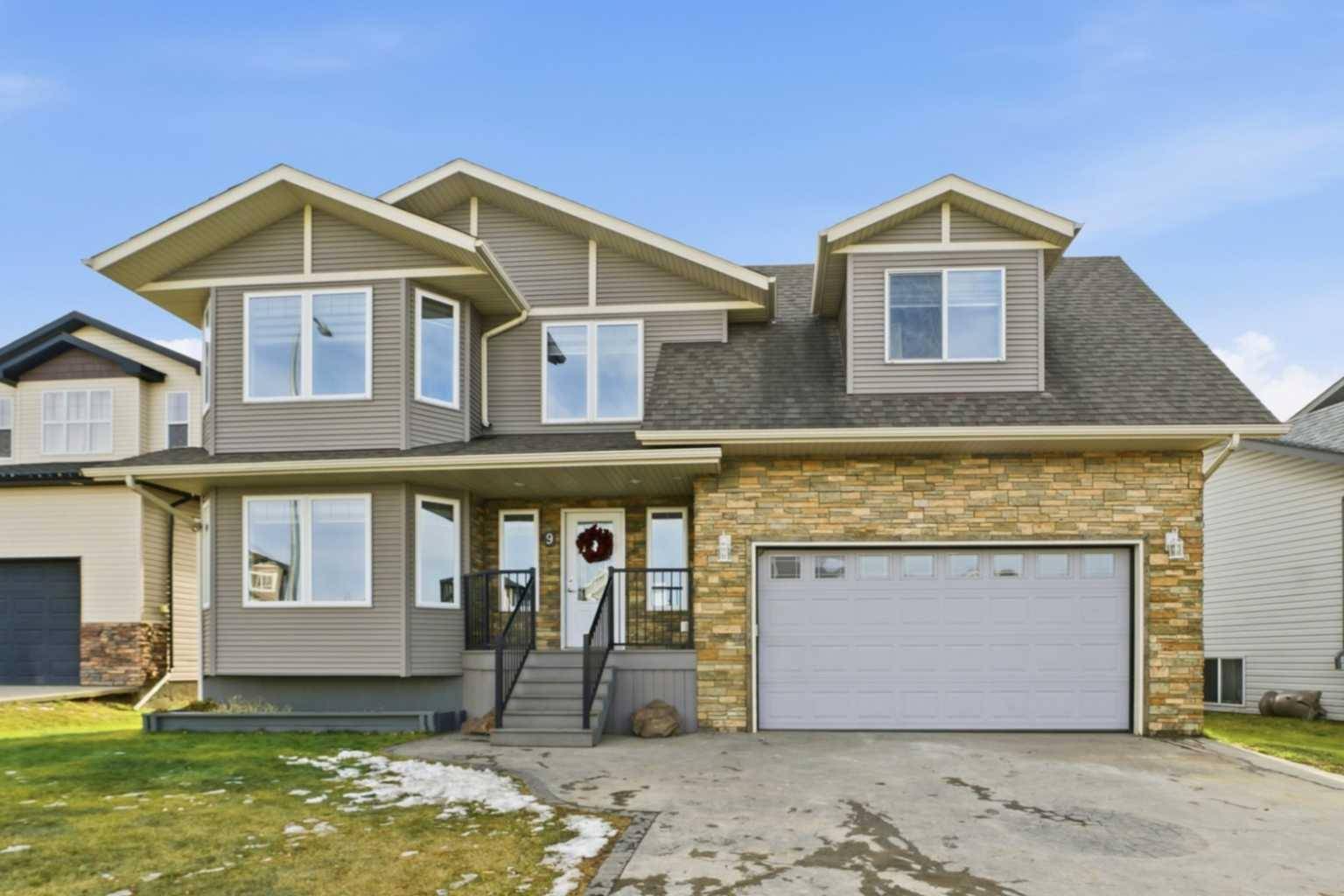 Blackfalds, AB T4M 0K5,9 Woodbine Close