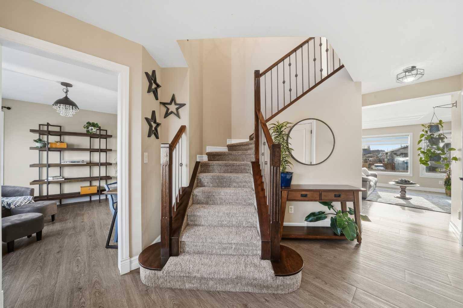 Blackfalds, AB T4M 0K5,9 Woodbine Close