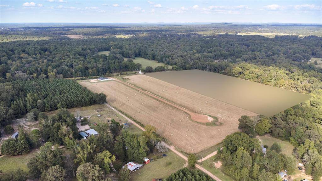 Gilmer, TX 75645,869 Private Road 3168