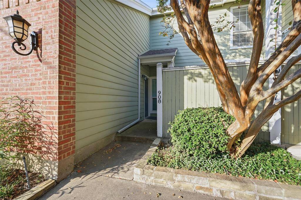 Dallas, TX 75252,6220 Bentwood Trail #908