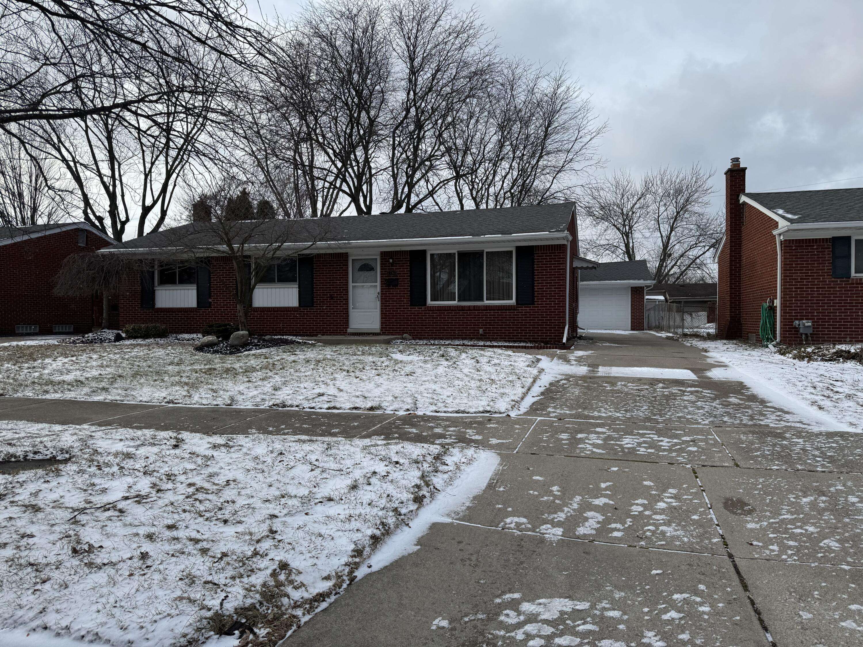 Westland, MI 48185,7767 N Henry Ruff RD