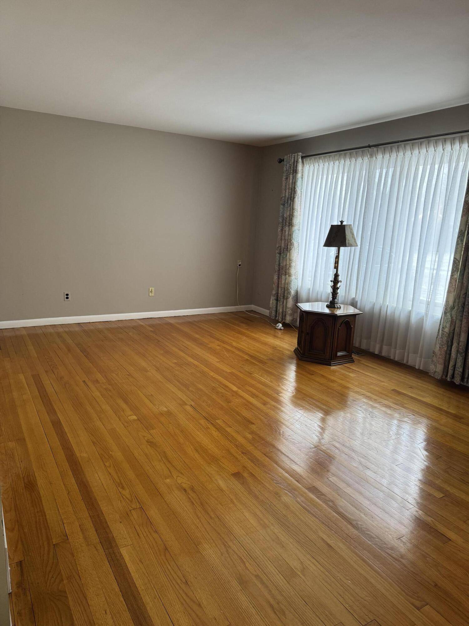 Westland, MI 48185,7767 N Henry Ruff RD