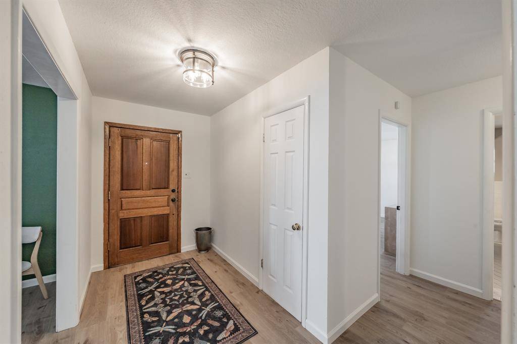 Arlington, TX 76012,1408 Comanche Court