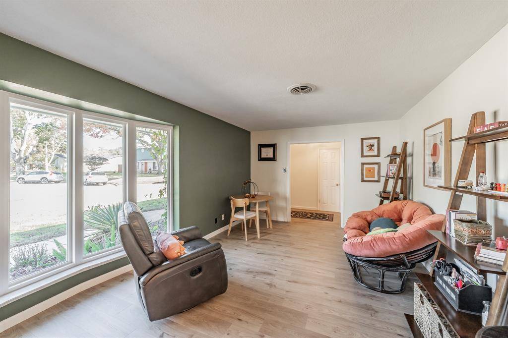 Arlington, TX 76012,1408 Comanche Court