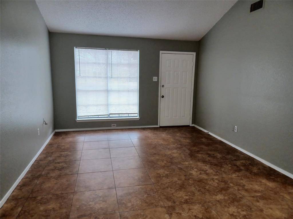 Arlington, TX 76012,506 Dipert Court