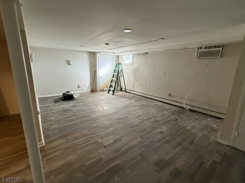 Linden City, NJ 07036,1930 S Wood Ave