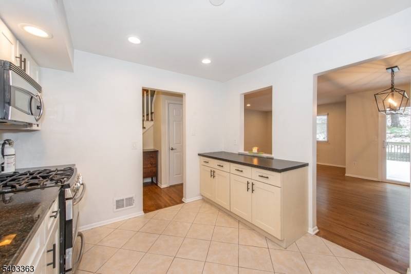 Wayne Twp., NJ 07470,44 Littlewood Ct