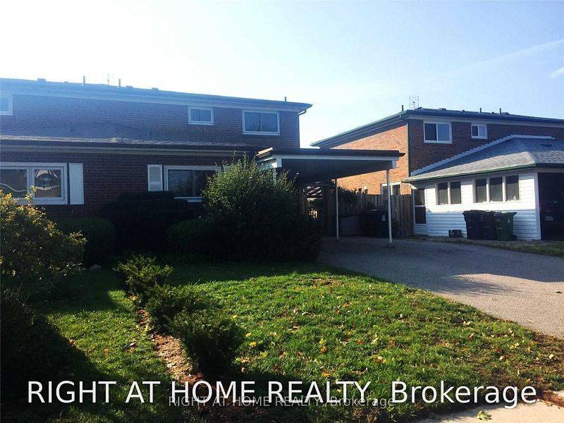 Toronto C15, ON M2J 3M9,63 Cairnside CRES