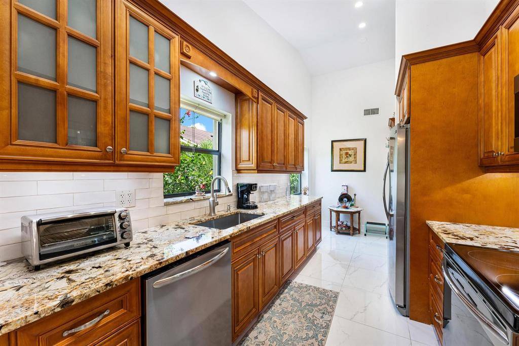 Coconut Creek, FL 33063,2531 Blue Sage Ave