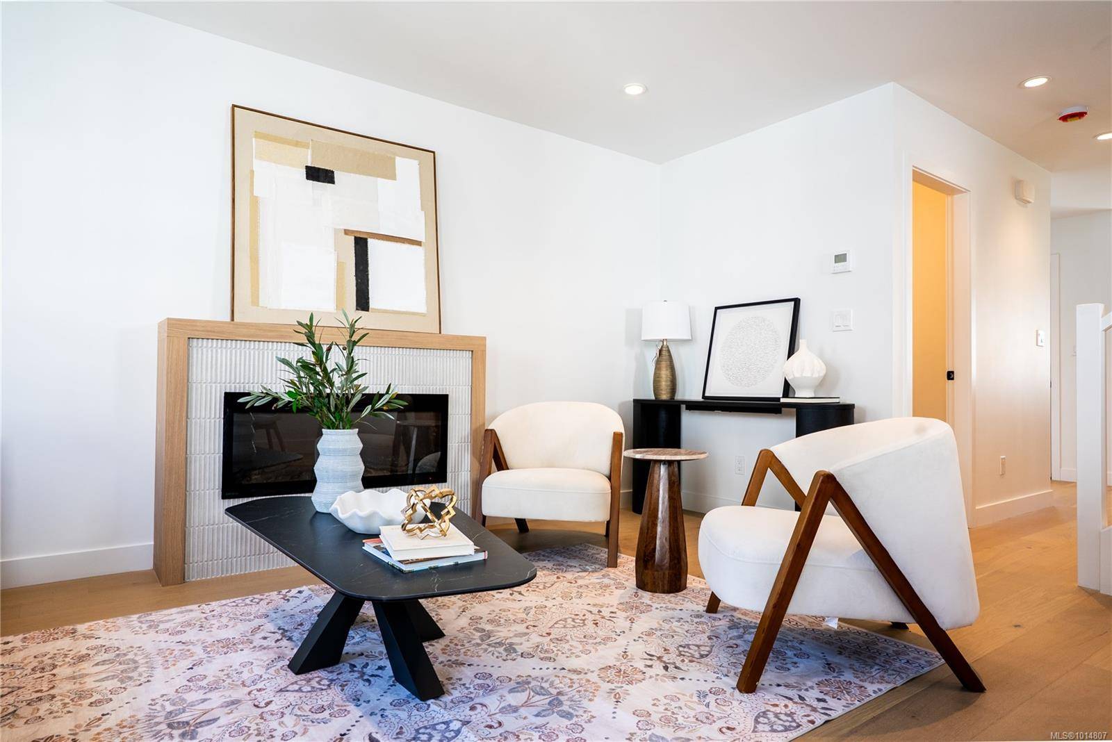 Saanich, BC V8P 3Z8,3907 Cedar Hill Rd #Unit 3