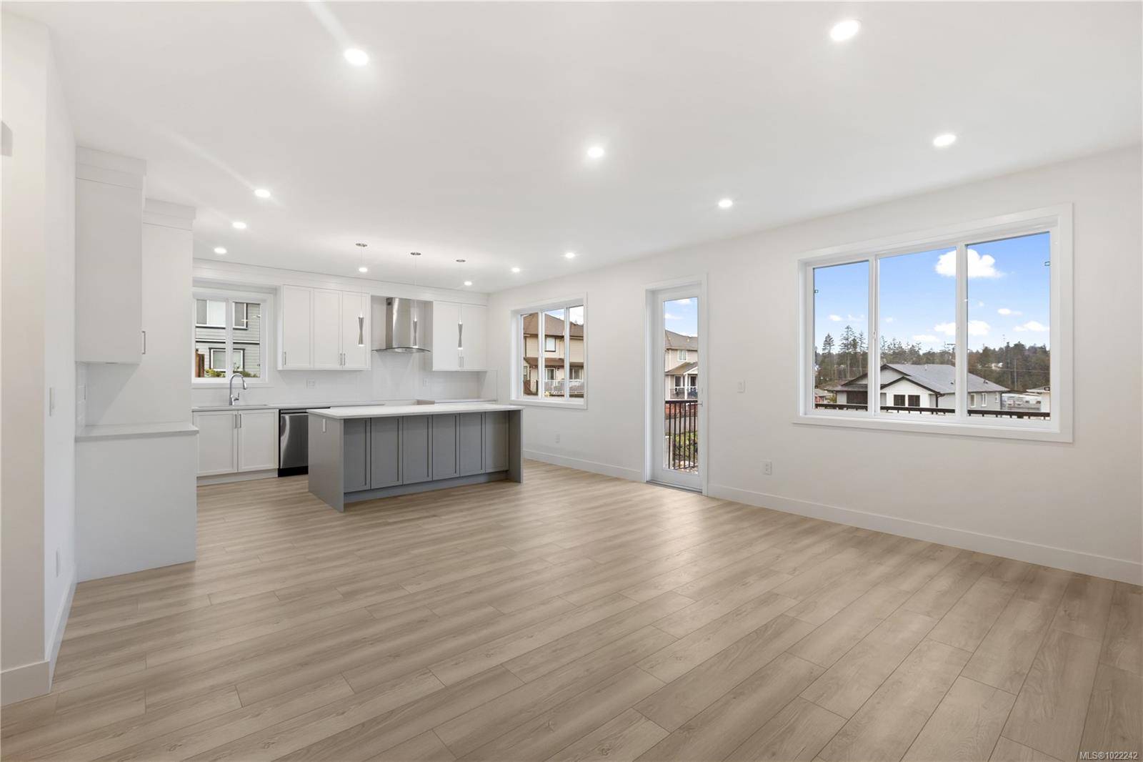 Langford, BC V9B 6Y6,776 Plover Crt