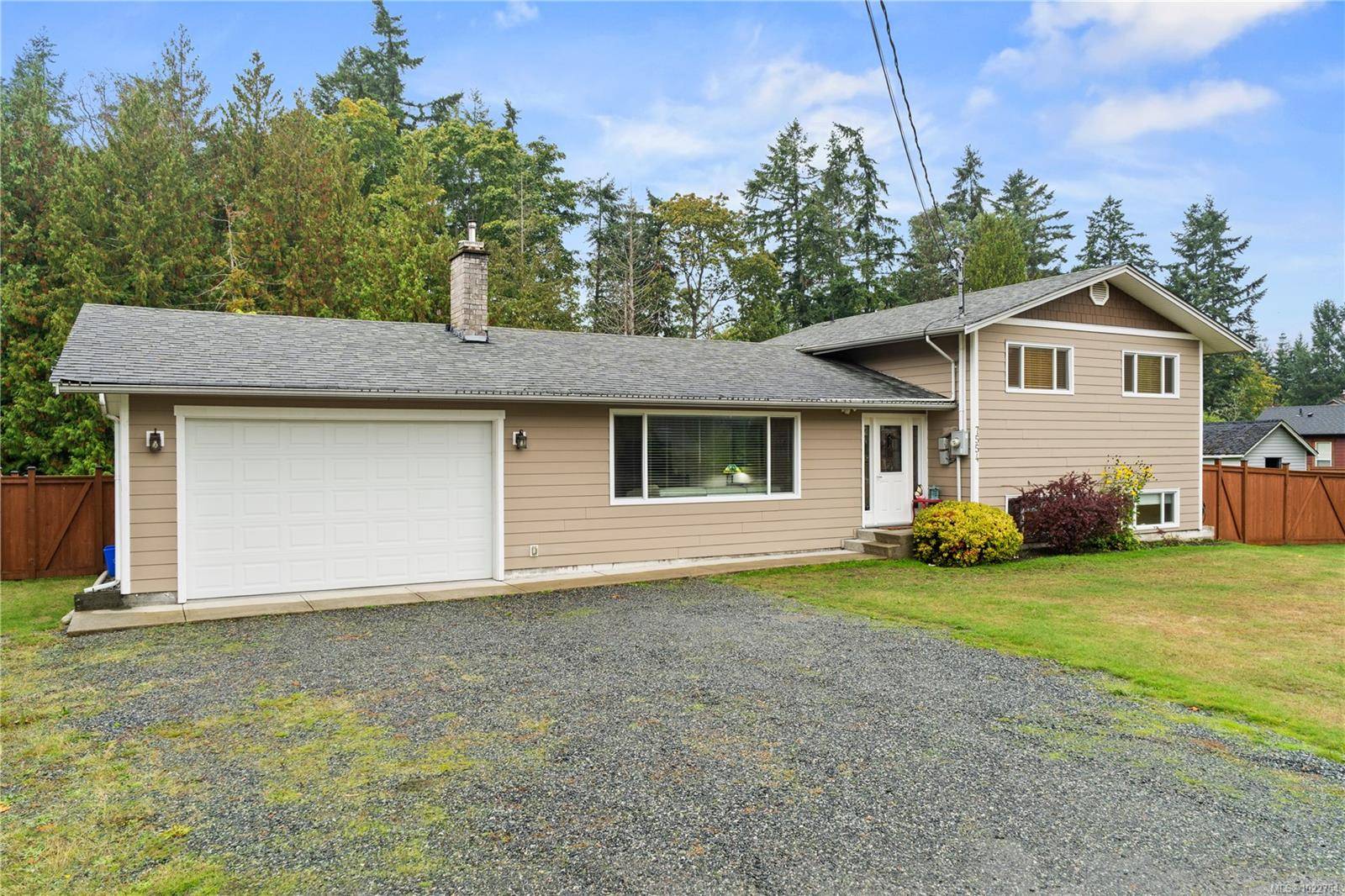 Lantzville, BC V0R 2H0,7554 Superior Rd