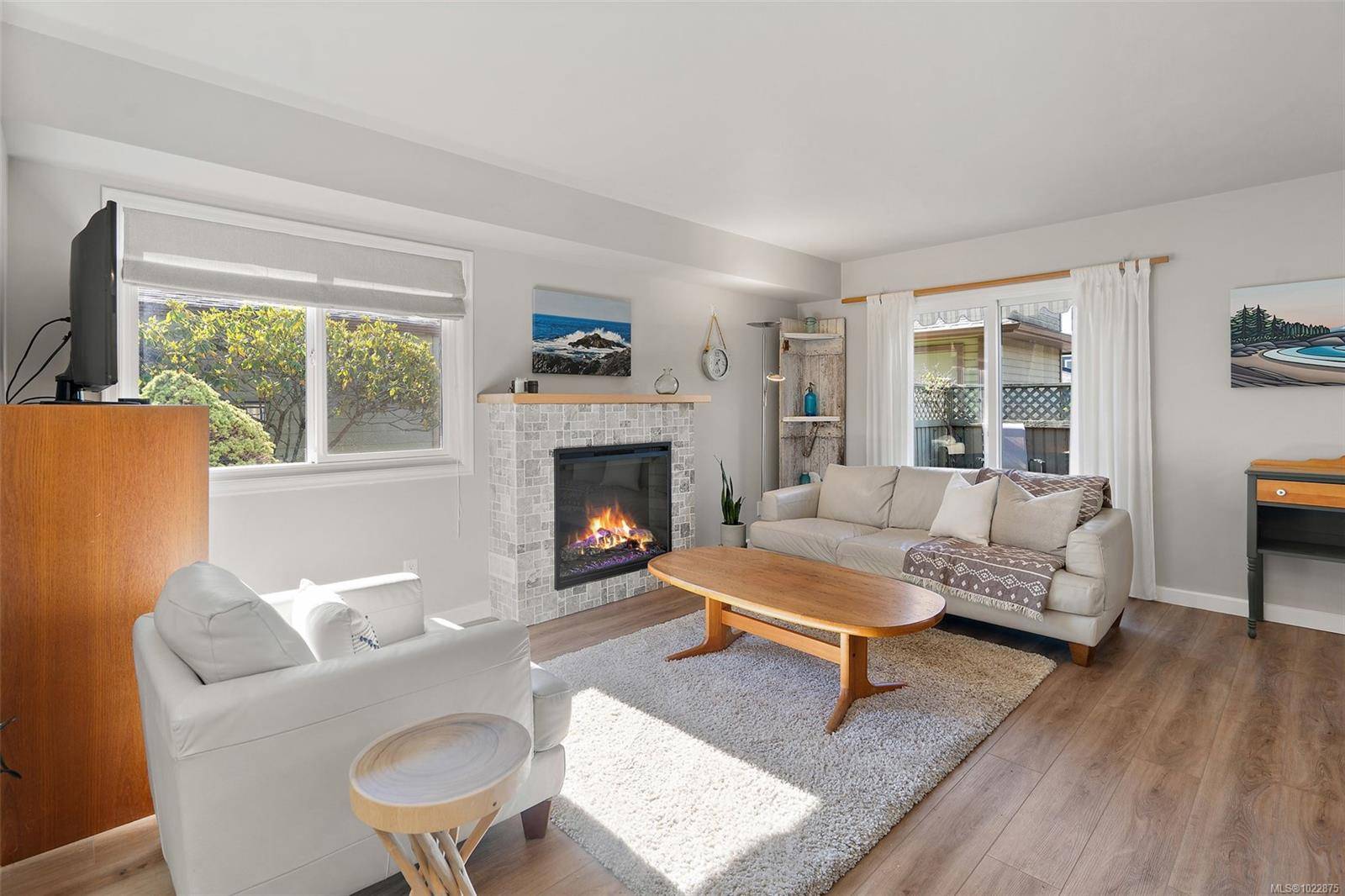 Sidney, BC V8L 3B3,10008 Third St #6