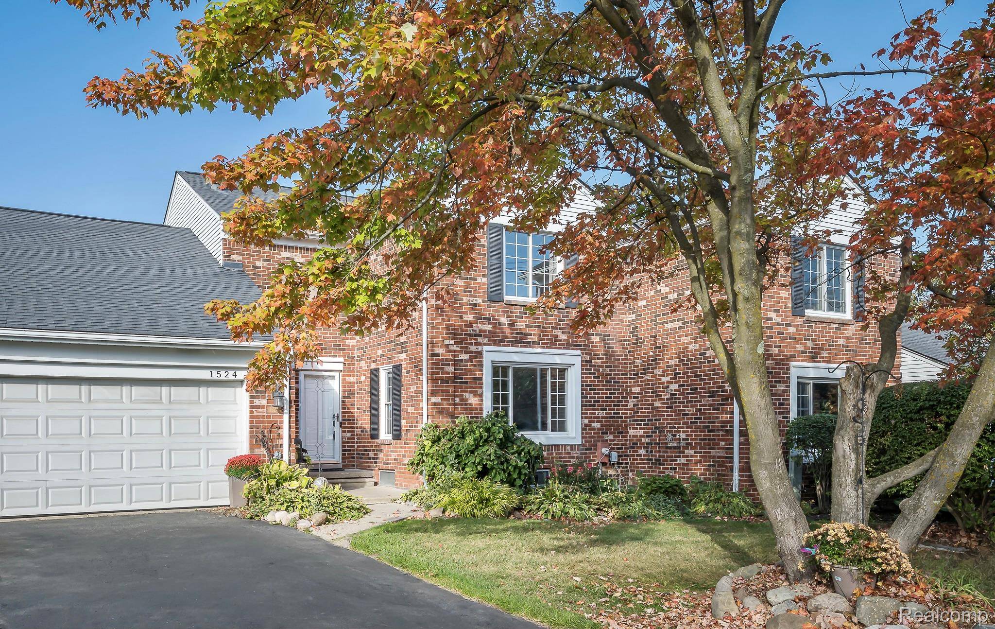 Bloomfield, MI 48304,1524 Georgetown DR #32