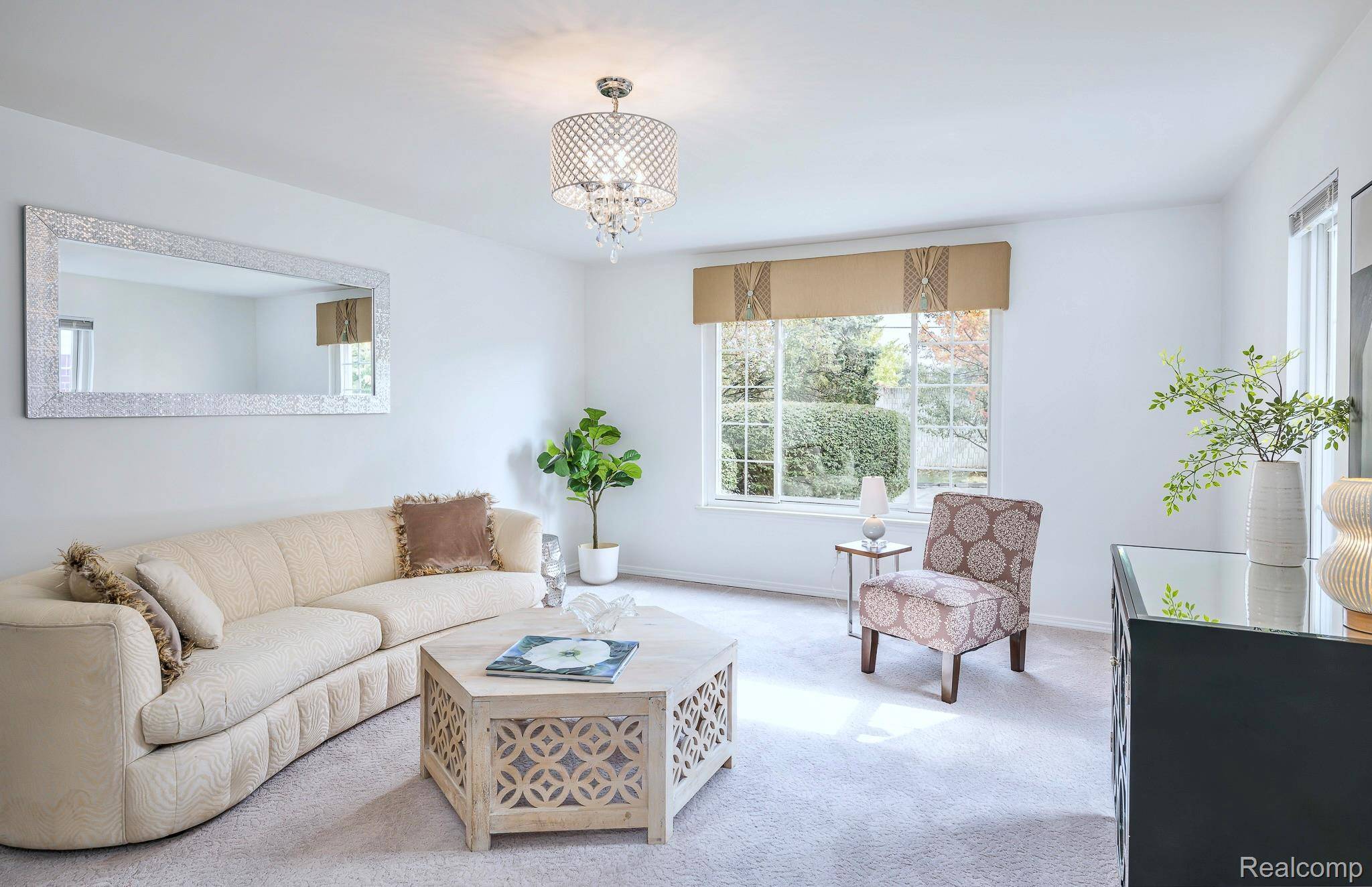 Bloomfield, MI 48304,1524 Georgetown DR #32