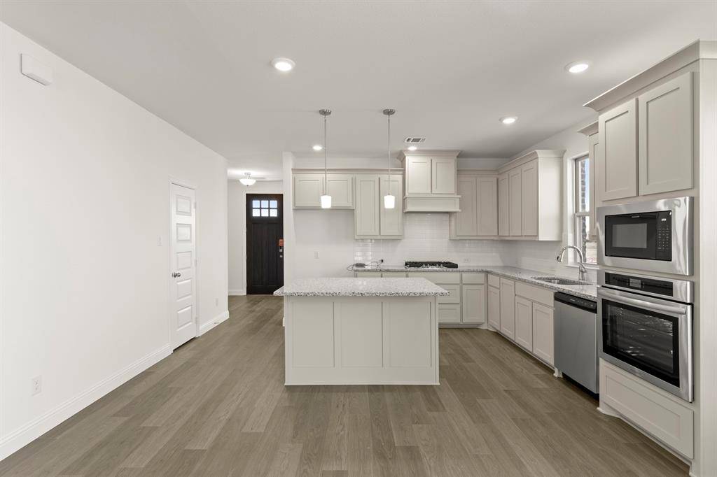 Forney, TX 75126,512 Pinnacles Court