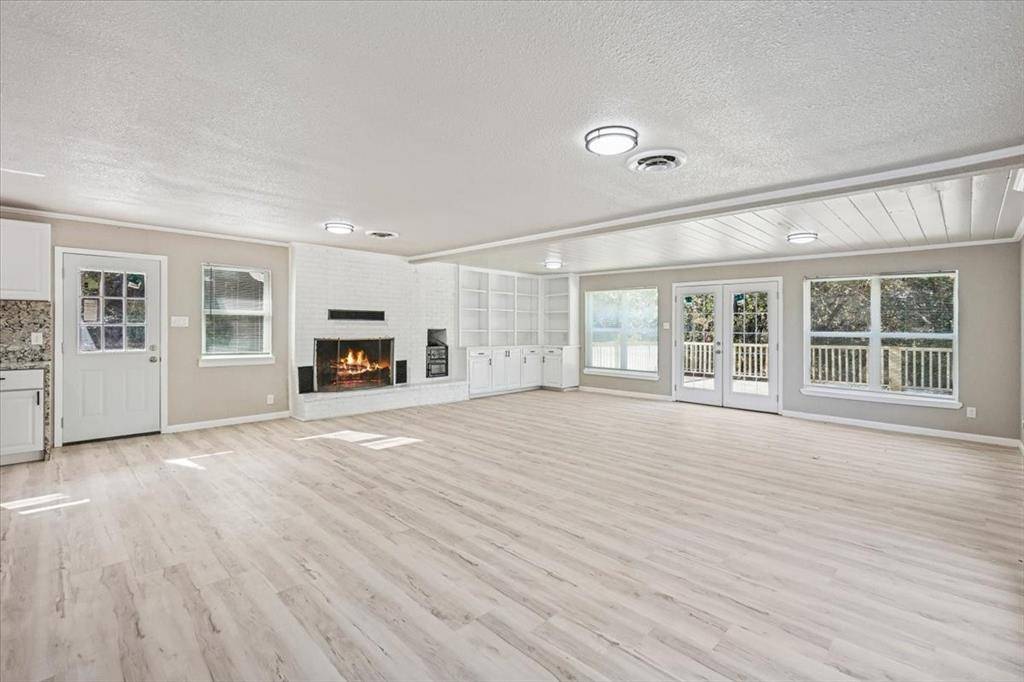 Arlington, TX 76016,5806 mountainwood