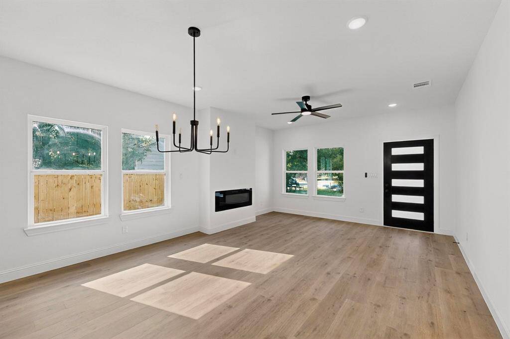 Ennis, TX 75119,1308 Daffan Avenue