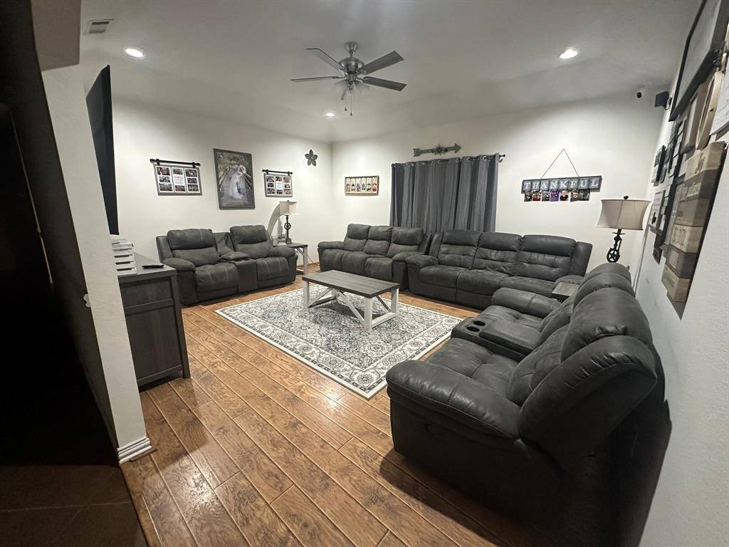 Eustace, TX 75124,201 W Oak Street