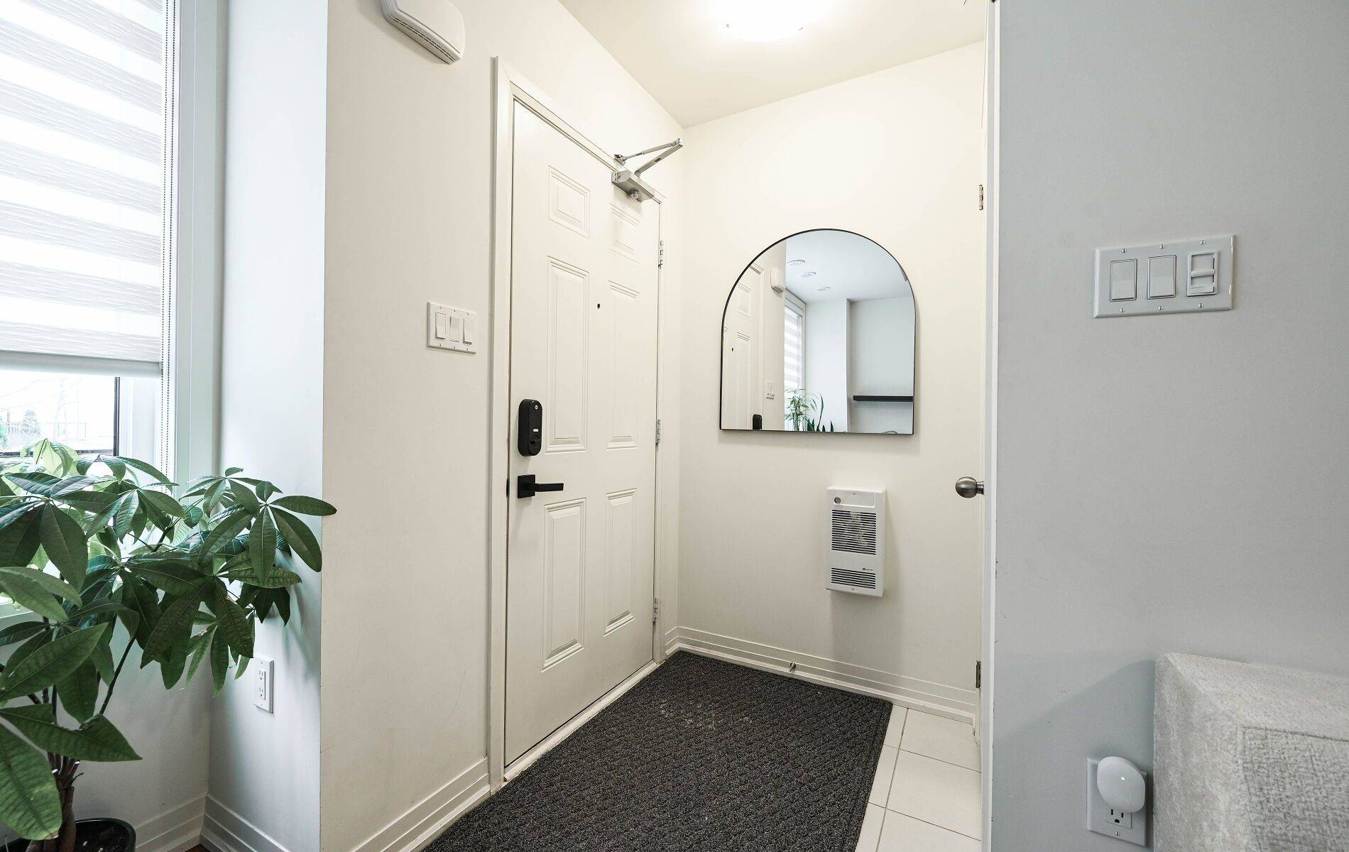 Mississauga, ON L5J 0B3,2232 Bromsgrove RD #5