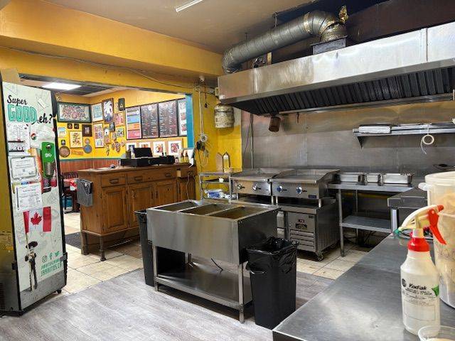 Lower Town - Sandy Hill, ON K1N 5Z6,506 RIDEAU ST