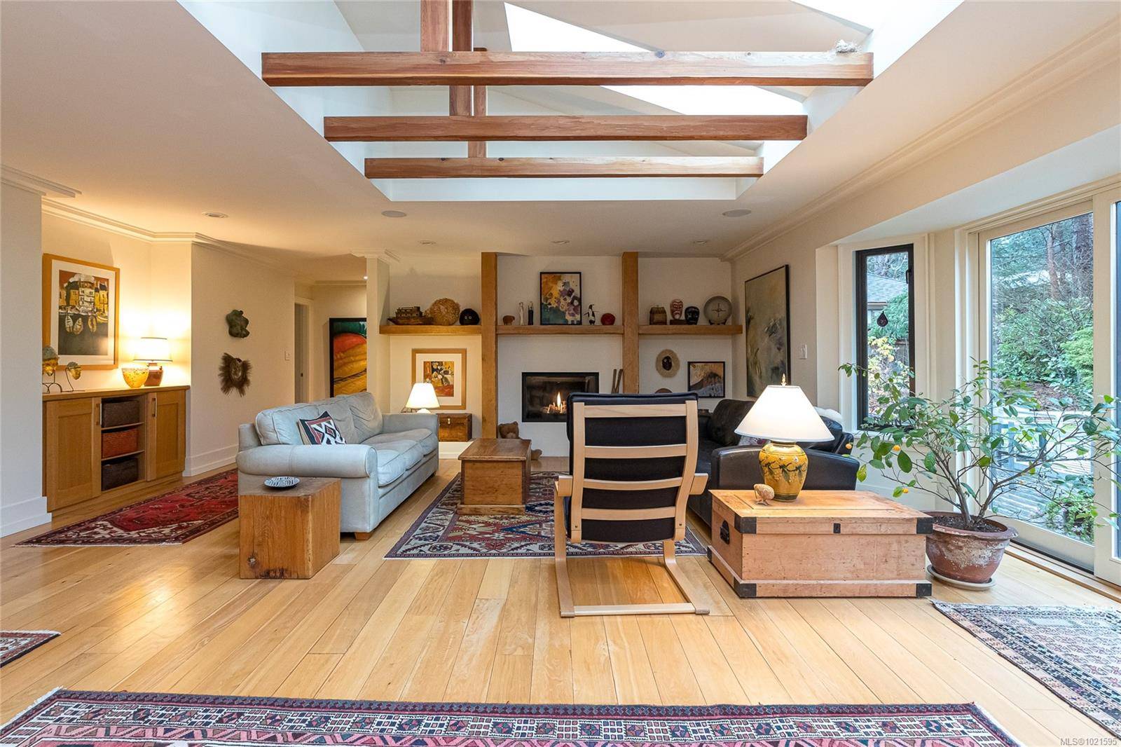 Saanich, BC V8N 6C2,3955 Burchett Pl