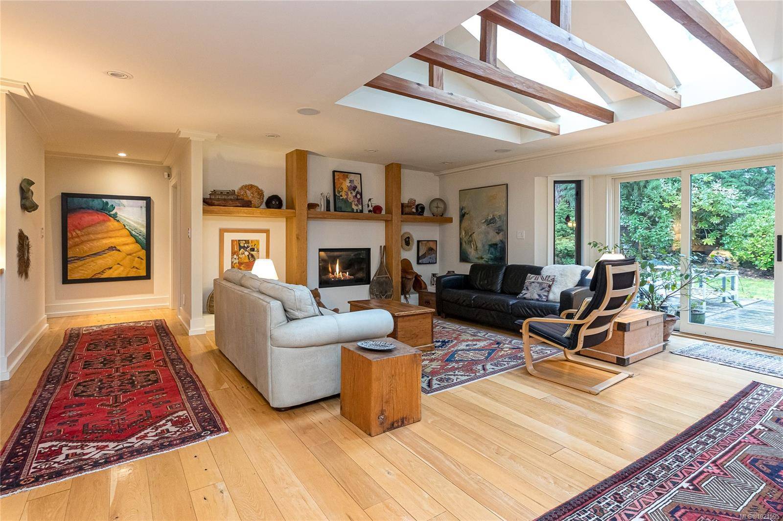 Saanich, BC V8N 6C2,3955 Burchett Pl