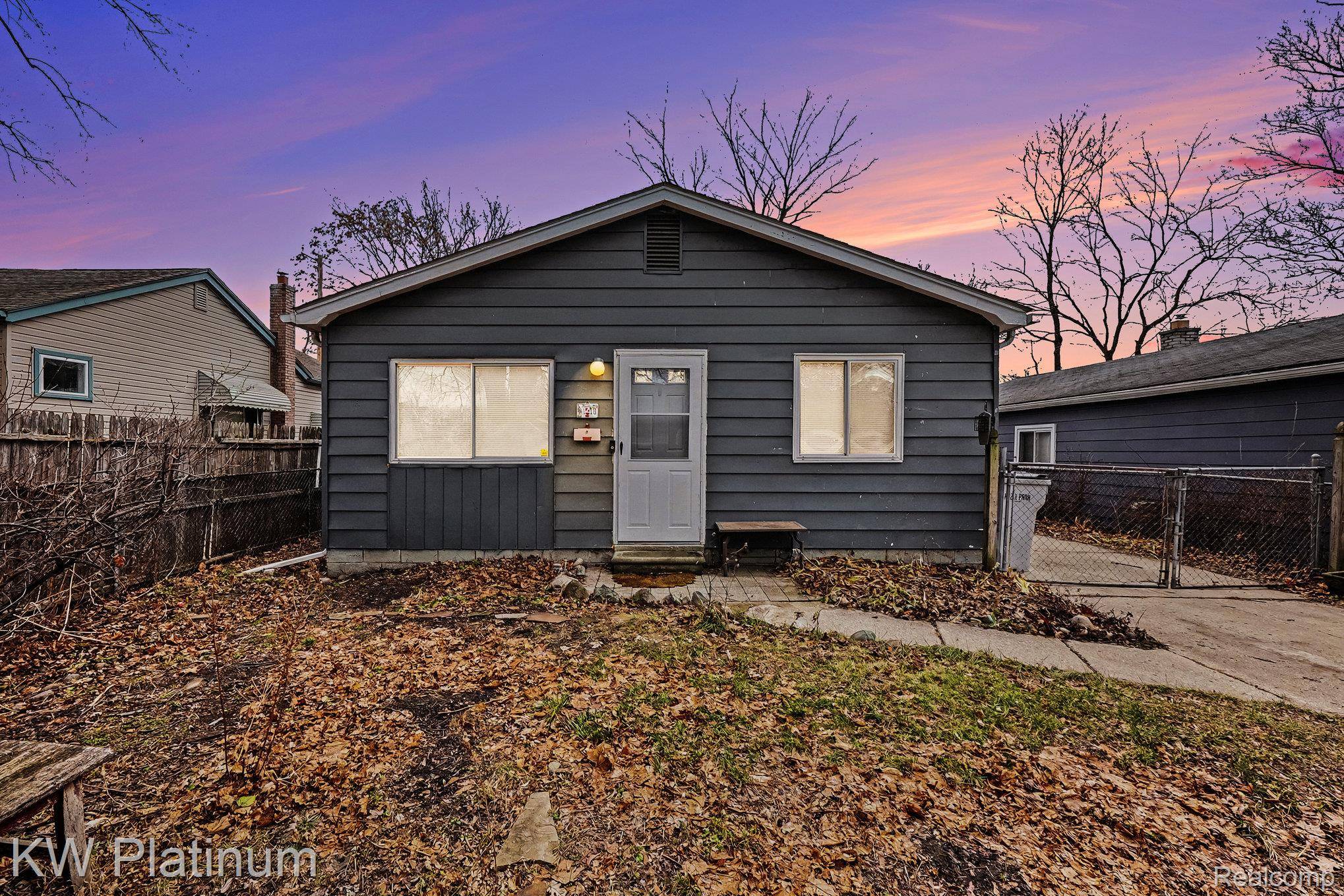 Hazel Park, MI 48030,1218 E Milton AVE