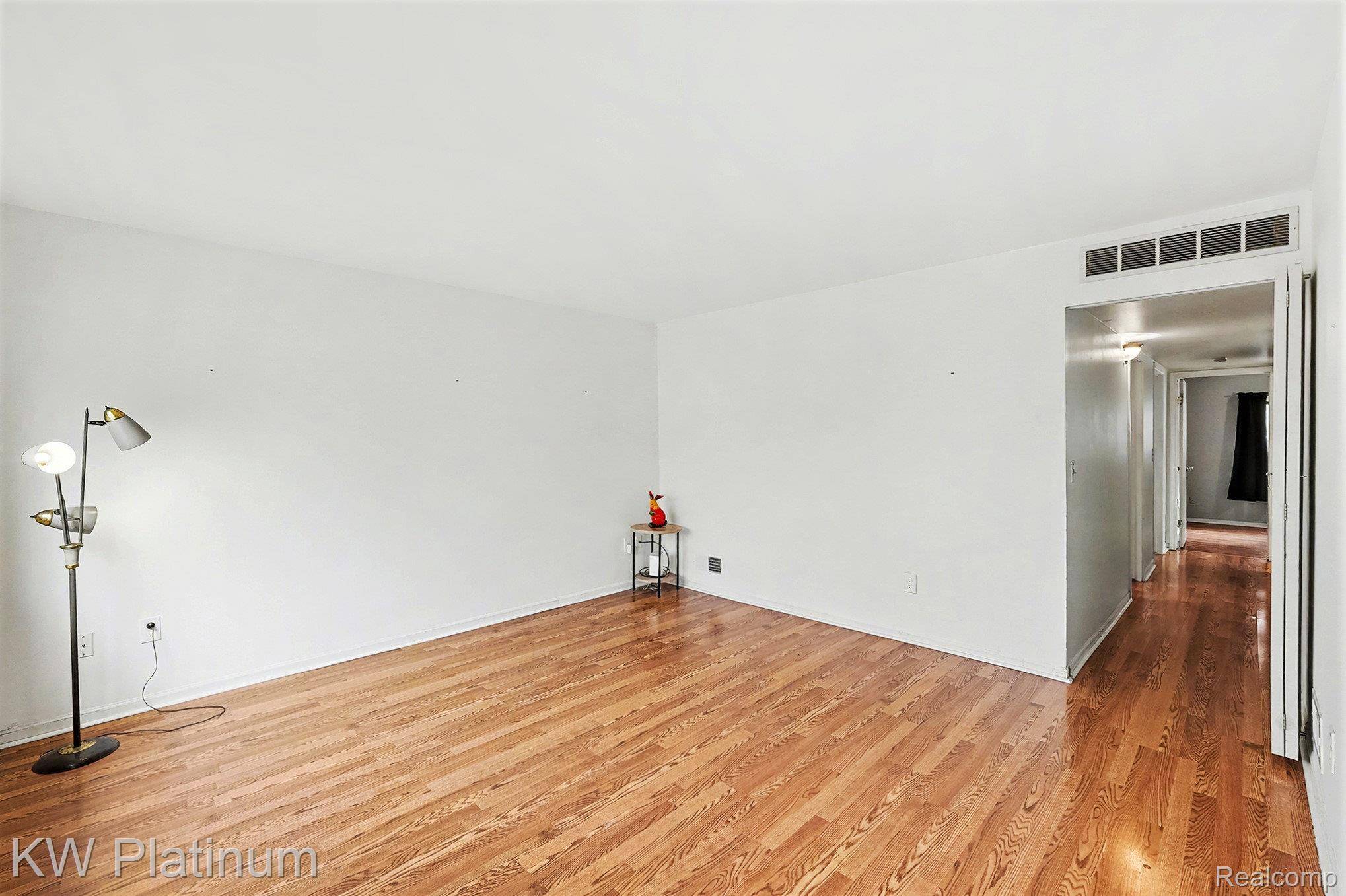 Hazel Park, MI 48030,1218 E Milton AVE