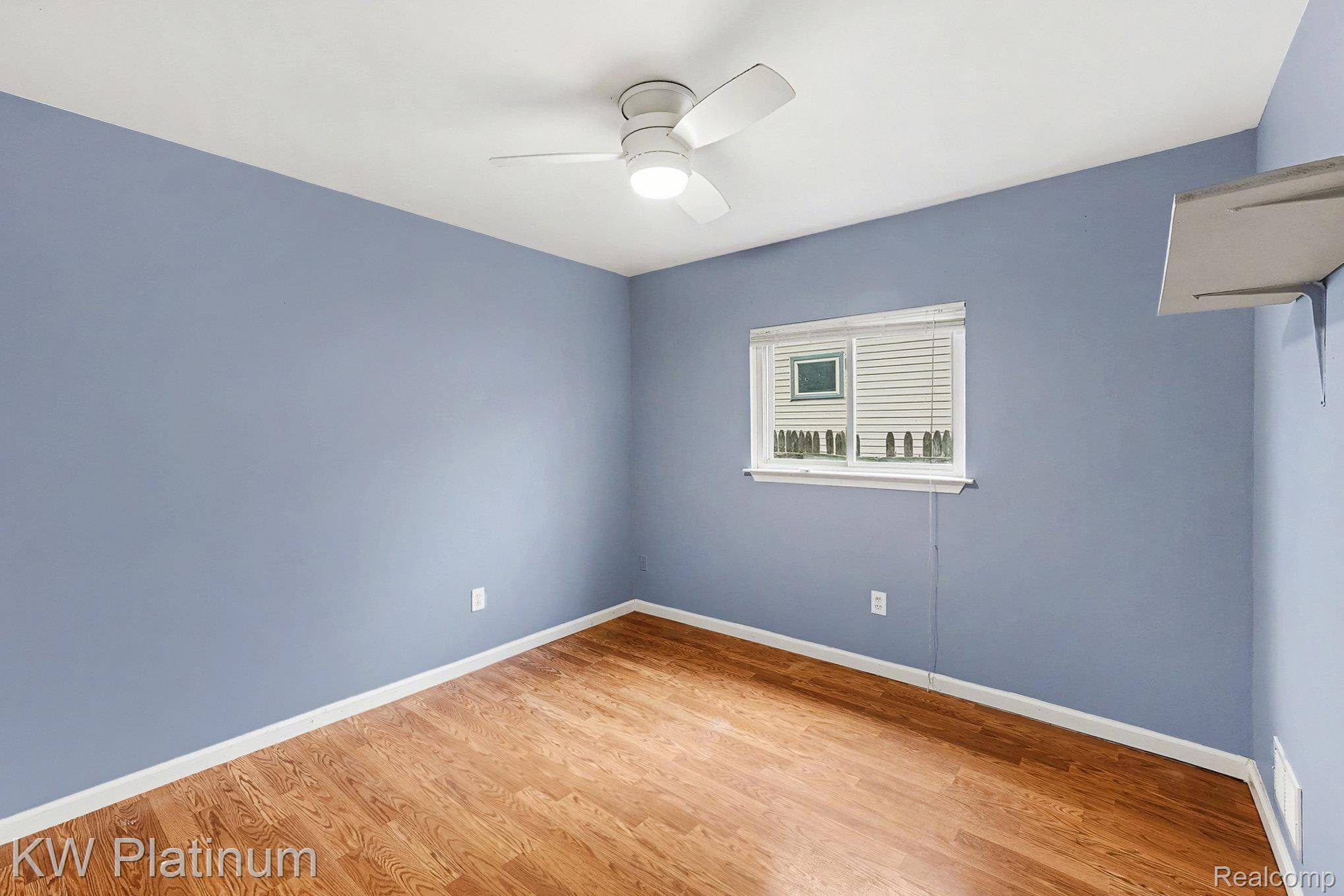 Hazel Park, MI 48030,1218 E Milton AVE