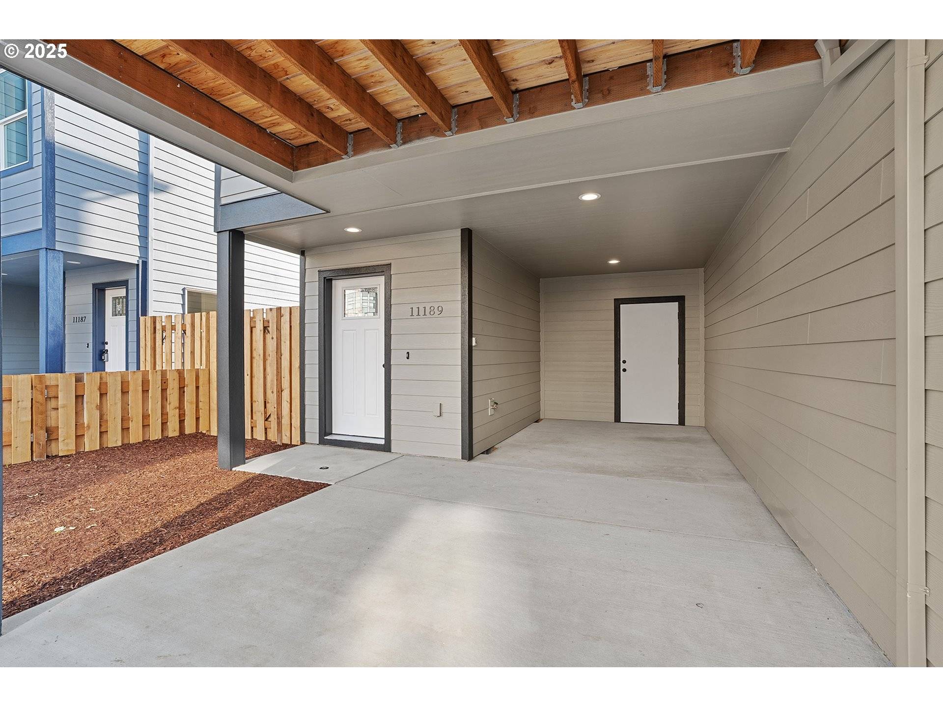 Portland, OR 97216,11189 SE STARK ST