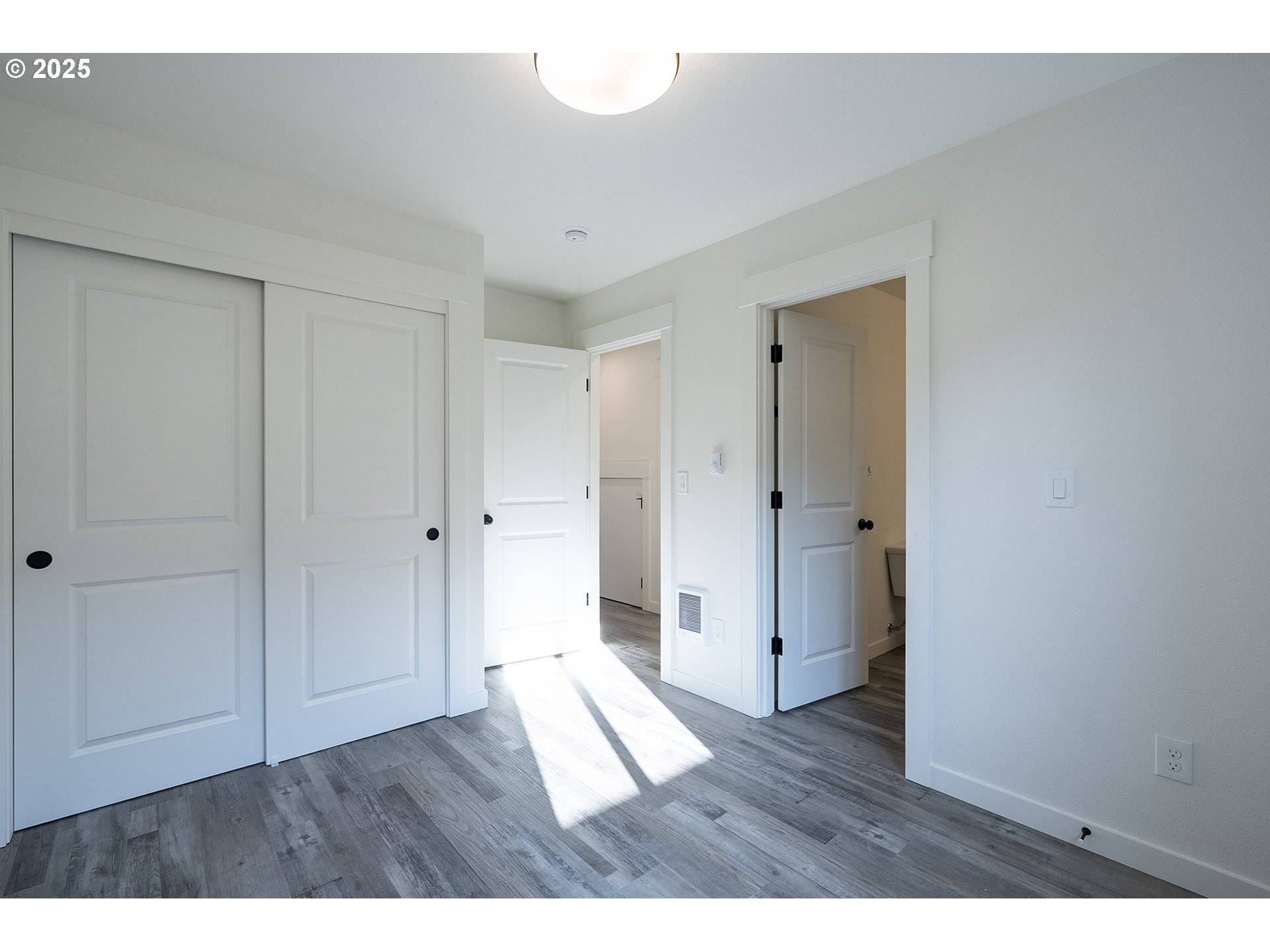 Portland, OR 97216,11189 SE STARK ST