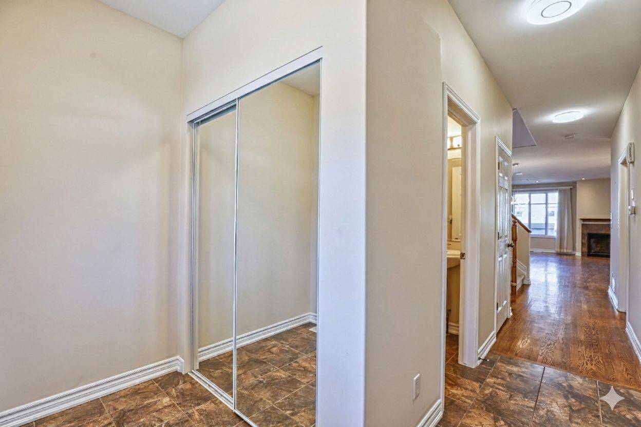 Kanata, ON K2W 0C3,226 CELTIC RIDGE CRES