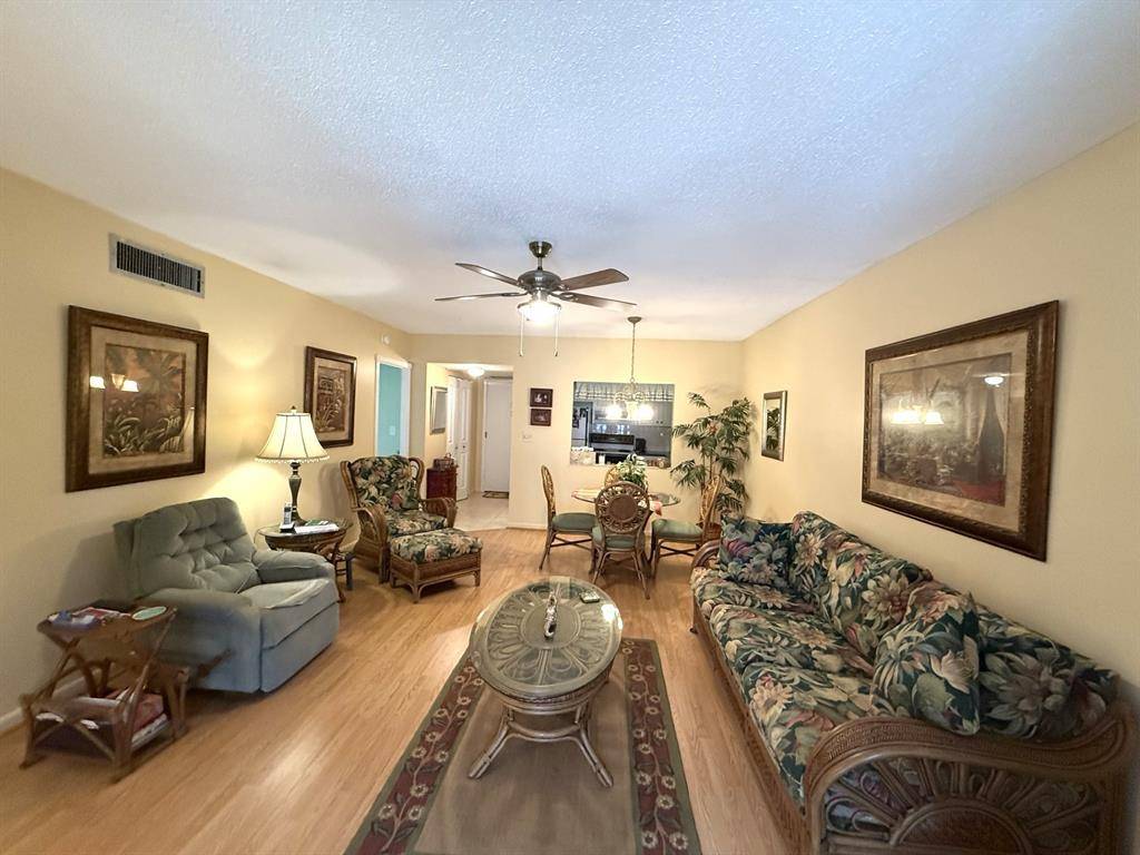 Margate, FL 33068,375 SW 56th Ave #116