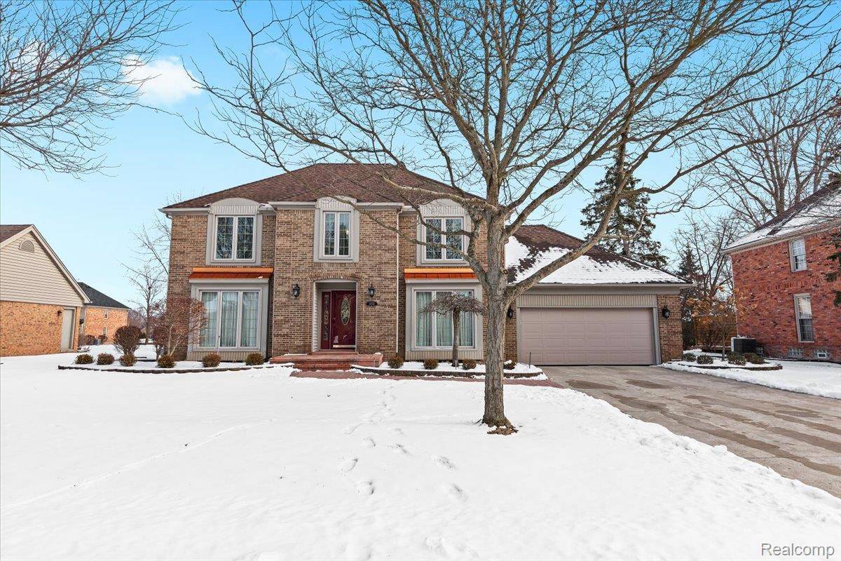 Livonia, MI 48152,20218 Edgewood AVE