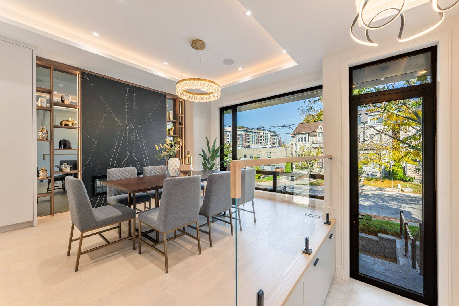 Toronto C04, ON M5M 1N2,359 Cranbrooke AVE